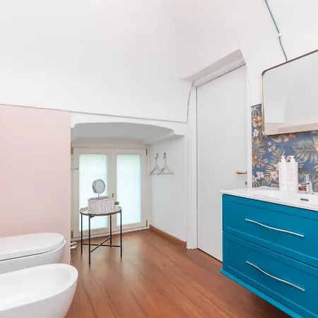 Apartment Elegant With Sauna In By Wonderful Italy *